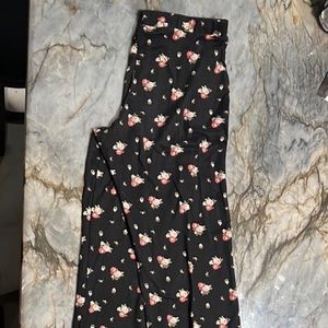 Tilly’s White fawn flair pants